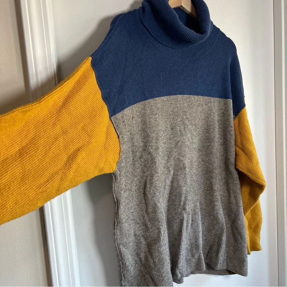 Free People‎ Softly Structured Colorblock Oversized Turtleneck Sweater, Size M